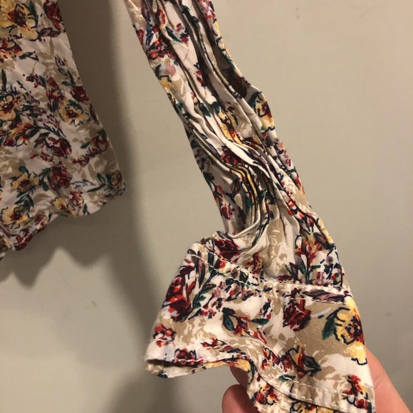 Beachlunchlounge floral blouse long sleeve small - Picture 4 of 6